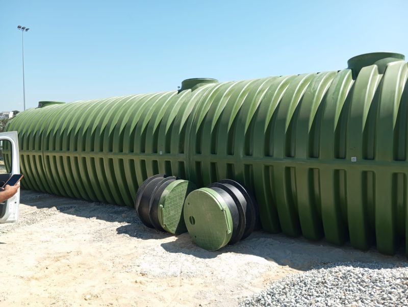 Large-capacity tanks on site