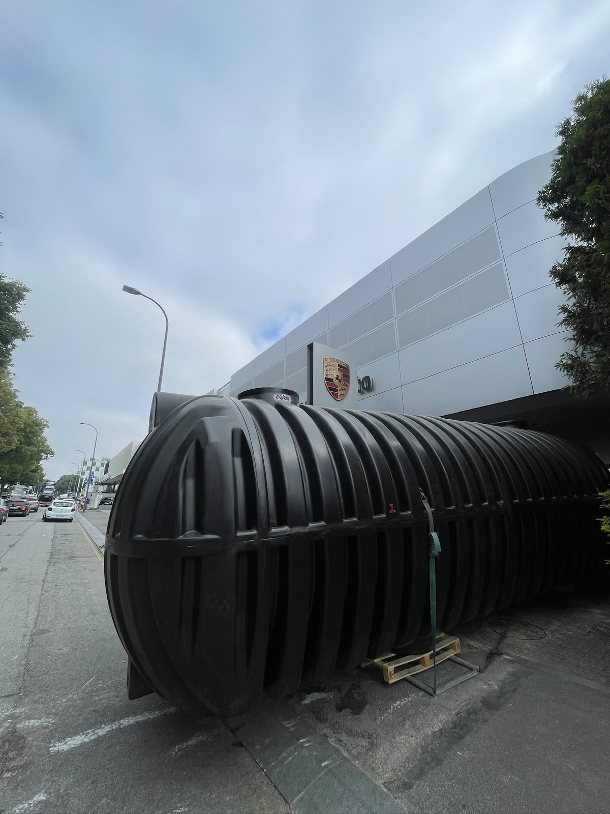 Aproveitamento de água da chuva — 3× RoDrive 40.000L no Porsche Centro Porto